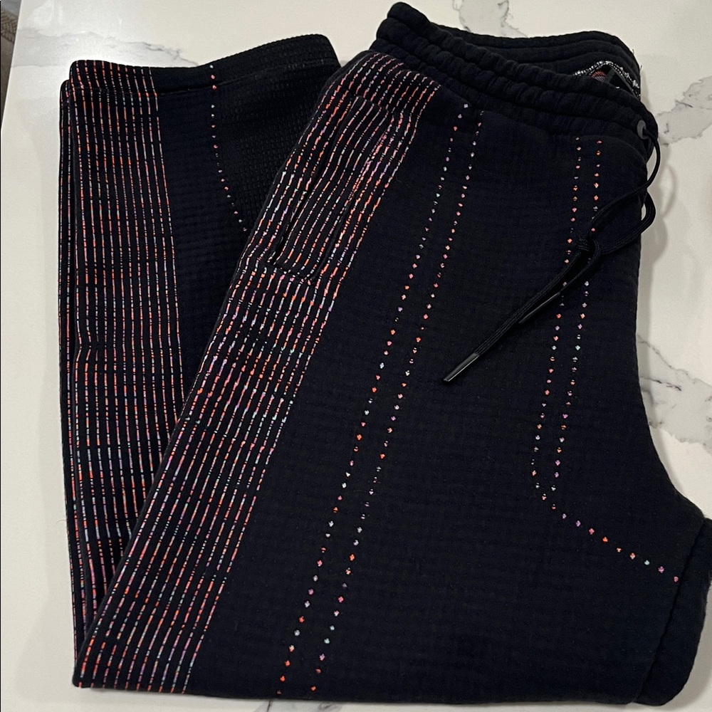 Nike Women’s small Pants